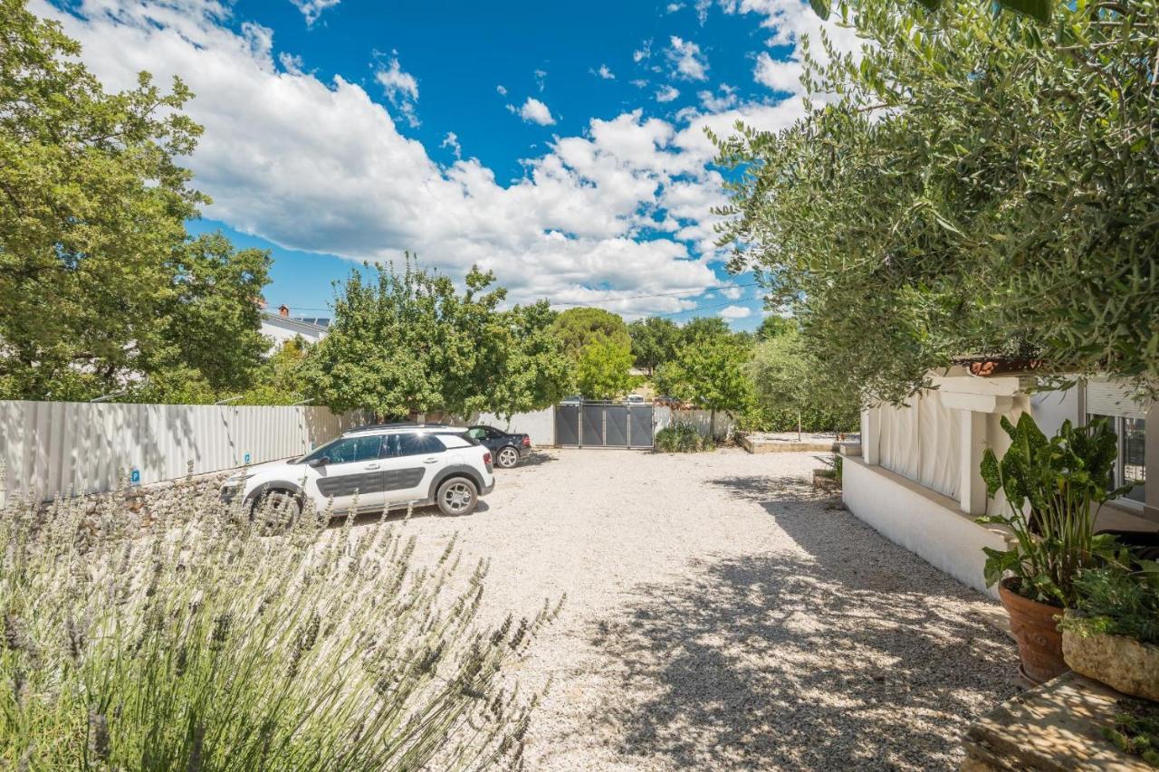 Martina Guest House Porec Ngoại thất bức ảnh
